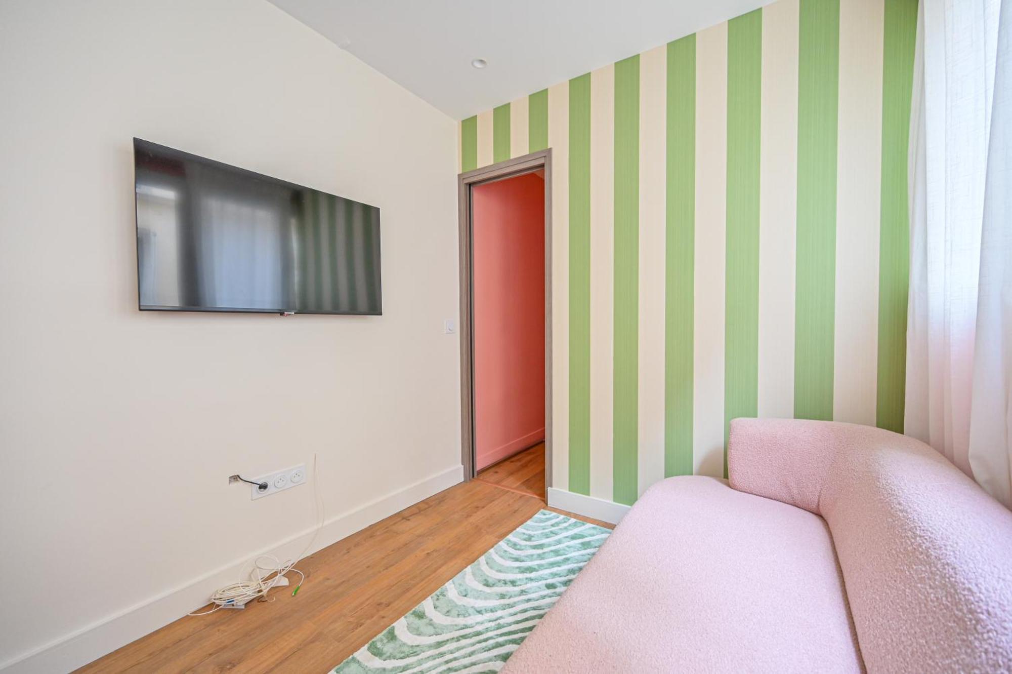 Moderne Centre 2 * Parijs